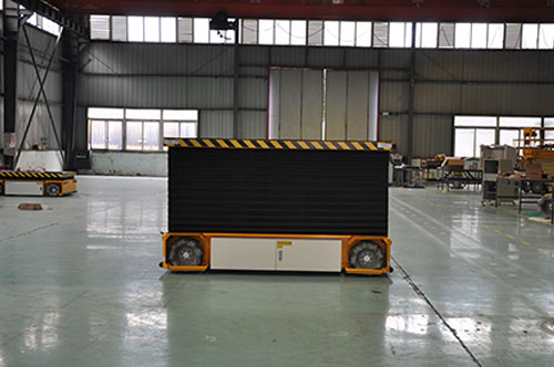 成都乐鱼(中国)麦轮式全向车-1.jpg