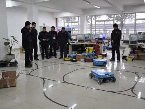 中航工业成飞集团工程师一行到访乐鱼(中国)公司-1.jpg